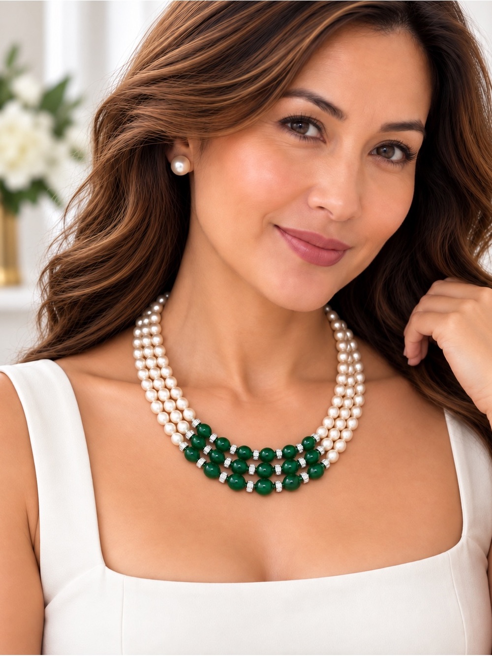 Triple-Strand 8 mm freshwater Pearl Necklace with 8 mm Emerald Green Beads